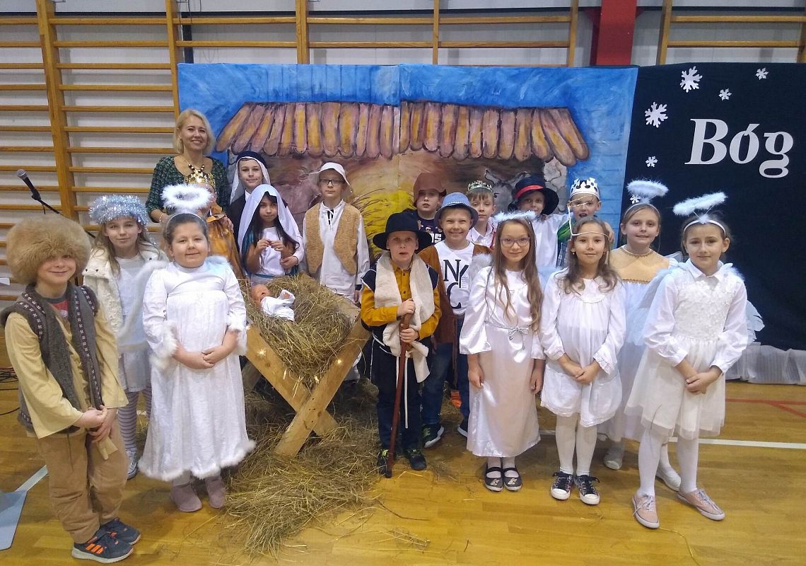 Grafika 1: Boże Narodzenie 2022