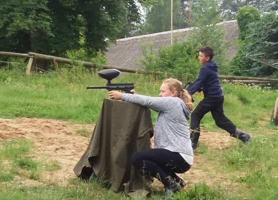 Grafika 8: Na łonie natury