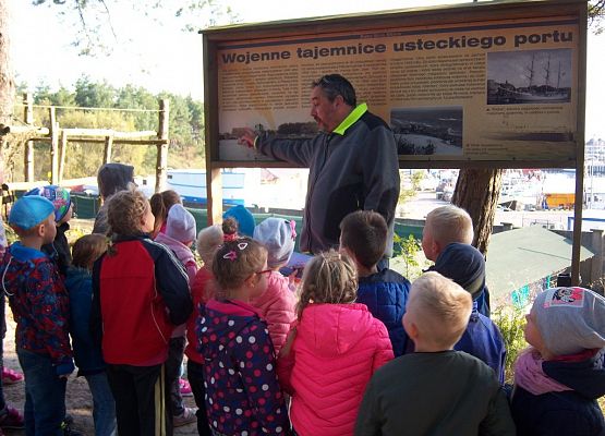 Grafika 2: Wycieczka do Ustki