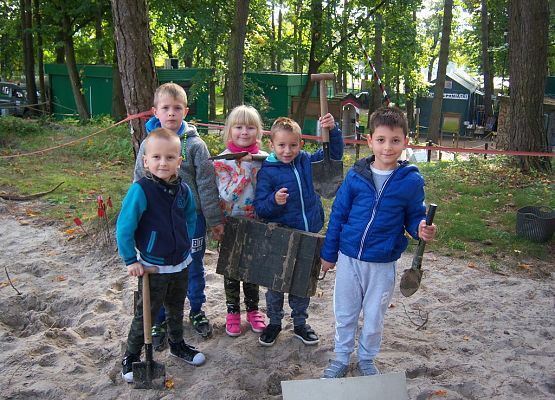 Grafika 6: Wycieczka do Ustki