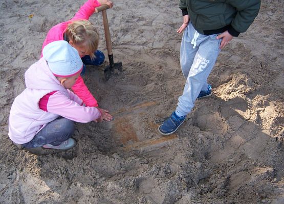 Grafika 7: Wycieczka do Ustki