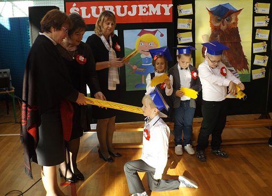 Grafika 8: Egzamin na pierwszaka zdany!