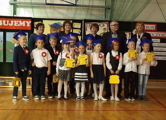 Grafika 1: Egzamin na pierwszaka zdany!