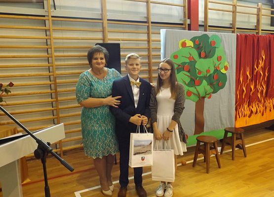 Grafika 4: Dzień Edukacji Narodowej