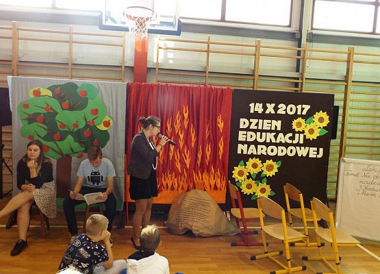 Grafika 6: Dzień Edukacji Narodowej