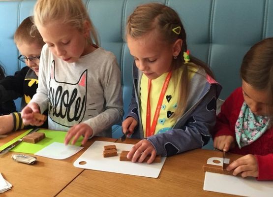 Grafika 5: Spacerkiem po Ustce