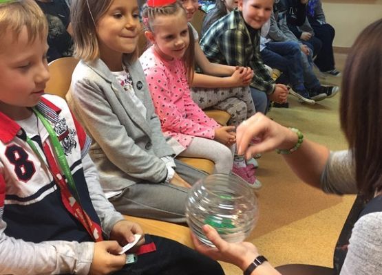 Grafika 6: Pasowanie na świetliczaka