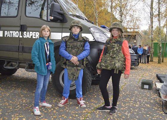 Grafika 2: W wojskowym szyku