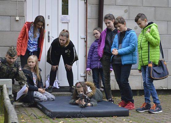 Grafika 3: W wojskowym szyku