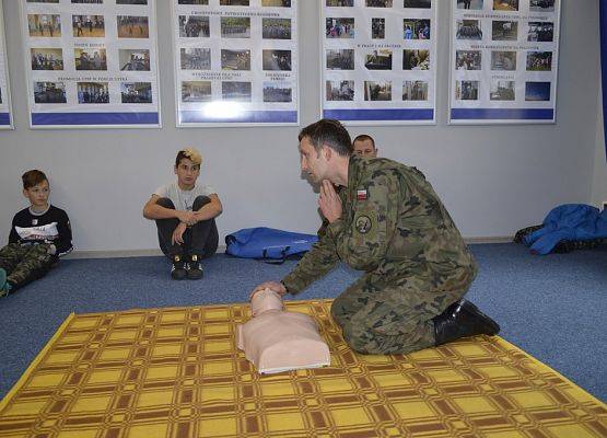 Grafika 7: W wojskowym szyku