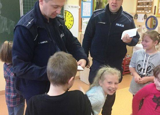 Grafika 6: Spotkanie z policjantami