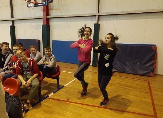 Grafika 3: Na patriotyczną nutę