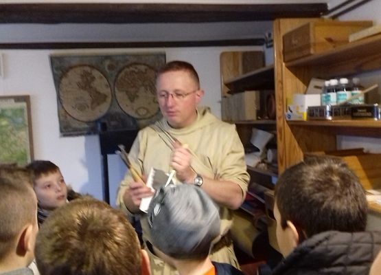 Grafika 3: Na warsztatach introligatorskich u benedyktynów