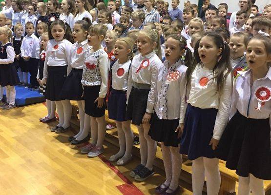 Grafika 1: Święto Niepodległości