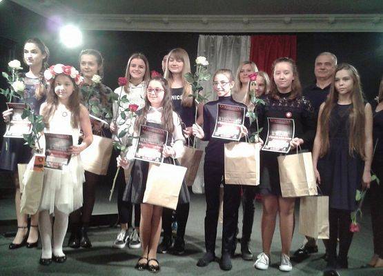 Grafika 2: Brawa dla wokalistki z Zaleskich