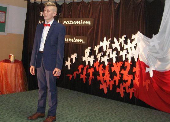 Grafika 4: Wolność - kocham i rozumiem 