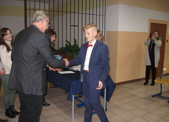 Grafika 6: Wolność - kocham i rozumiem 