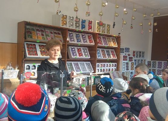 Grafika 6: W fabryce bombek