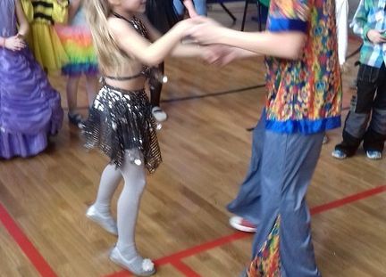 Grafika 9: Jak co roku w karnawale