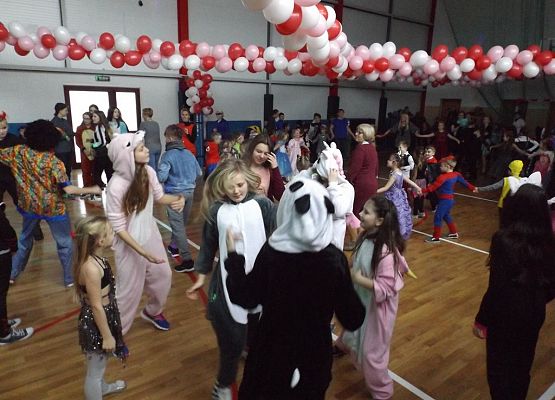 Grafika 2: Jak co roku w karnawale