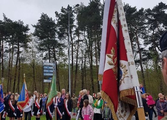 Grafika 3: Majowe święta