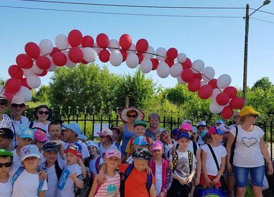 Grafika 1: Piknik rodzinny nad Jeziorem Marszewskim