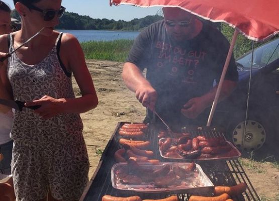 Grafika 25: Piknik rodzinny nad Jeziorem Marszewskim