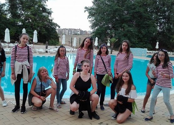 Grafika 9: „Wiolinki” na Międzynarodowym Dziecięcym Festiwalu w Bułgarii