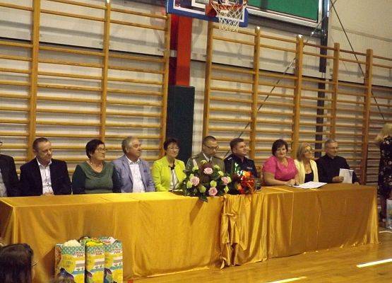 Grafika 2: Dzień dobry, szkoło!