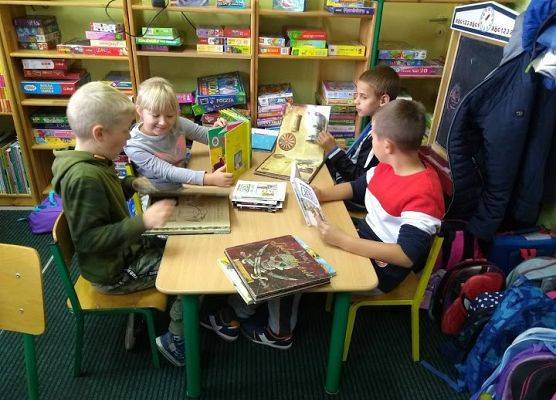 Grafika 13: Wycieczka do Ustki