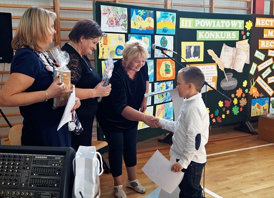 Grafika 11: III Powiatowy Konkurs Recytatorsko - Plastyczny