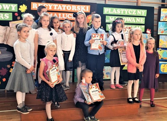 Grafika 15: III Powiatowy Konkurs Recytatorsko - Plastyczny