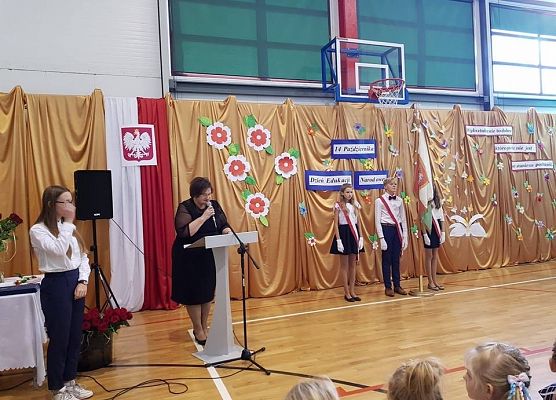 Grafika 1: Dzień Edukacji Narodowej