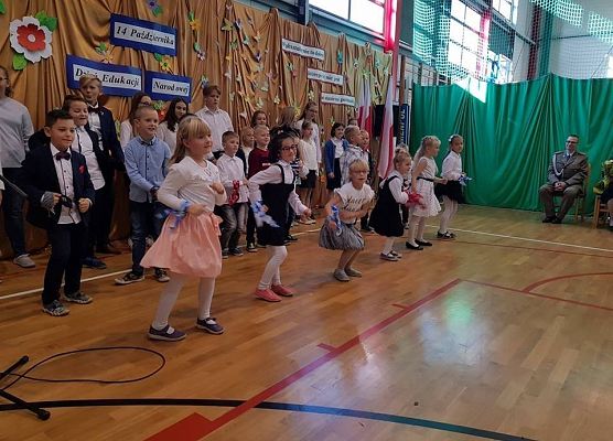 Grafika 3: Dzień Edukacji Narodowej