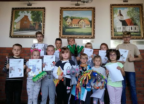 Grafika 7: Recyklingowe  zwierzęta