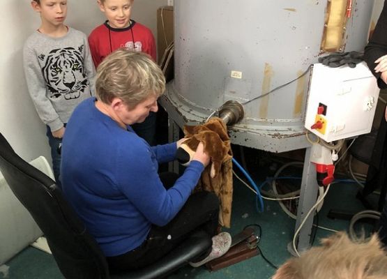 Grafika 4: Wycieczka do fabryki zabawek „ Kolor Plusz” w Koszalinie