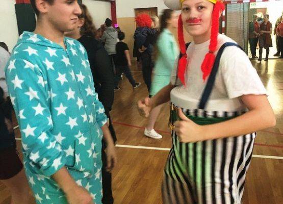 Grafika 10: Bal karnawałowy