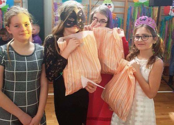 Grafika 6: Bal karnawałowy