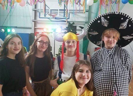 Grafika 3: Bal karnawałowy