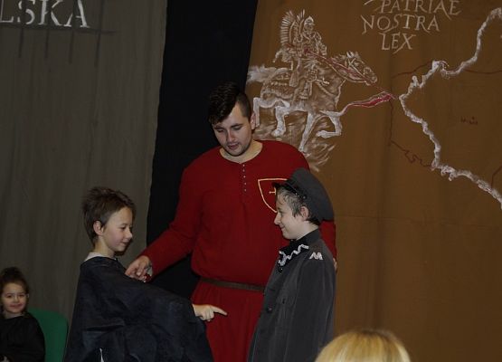 Grafika 6: Żywa lekcja historii