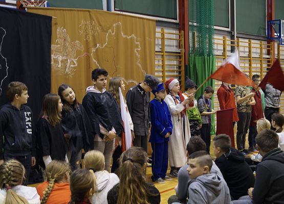 Grafika 15: Żywa lekcja historii