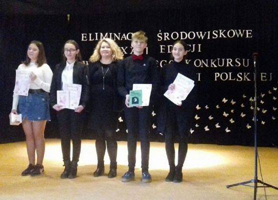 Grafika 1: Niektórzy lubią poezję