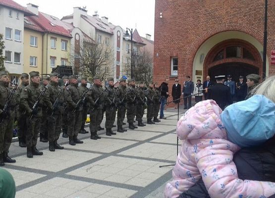 Grafika 4: Obchody Świąt Majowych