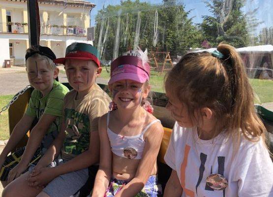 Grafika 10: Na indiańskiej ścieżce