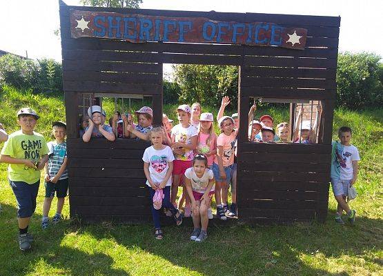 Grafika 4: Na indiańskiej ścieżce