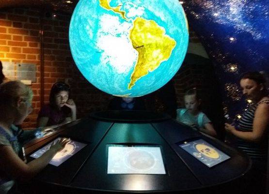 Grafika 13: W grodzie Kopernika