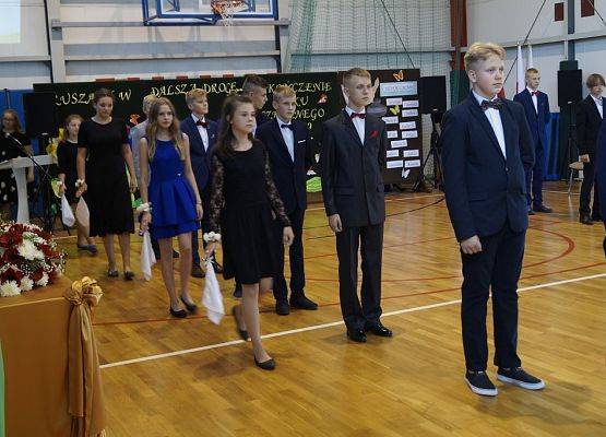 Grafika 24: Pożegnanie absolwentów