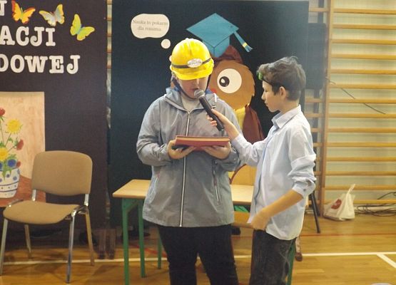 Grafika 11: W podziękowaniu za serce i trud