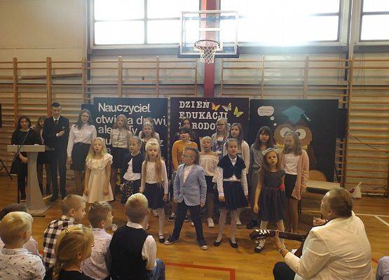 Grafika 22: W podziękowaniu za serce i trud