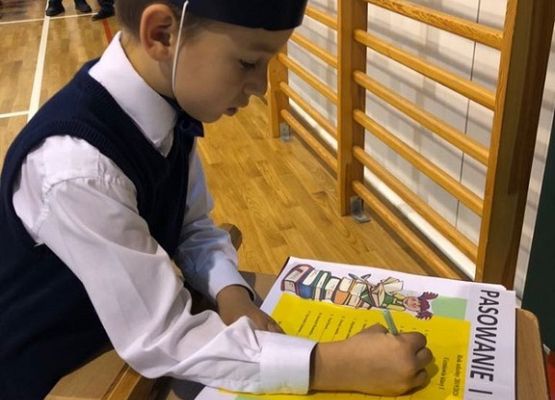 Grafika 3: Ślubowanie pierwszoklasistów